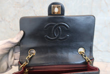 将图片加载到图库查看器,CHANEL/香奈儿 迷你CF 单盖 链条包 羊皮 Black/Gold hadware(黑色/金色金属) 肩背包 800020181