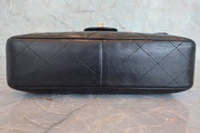 Load image into Gallery viewer, CHANEL Matelasse chain shoulder bag Lambskin Black/Gold hadware Shoulder bag 800070037