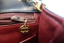 将图片加载到图库查看器,CHANEL/香奈儿 迷你CF 单盖 链条包 羊皮 Black/Gold hadware(黑色/金色金属) 肩背包 800020181