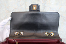 Load image into Gallery viewer, CHANEL Matelasse chain shoulder bag Lambskin Black/Gold hadware Shoulder bag 800070037