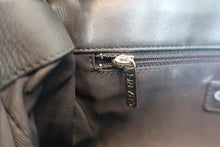 Load image into Gallery viewer, CHANEL Matelasse chain shoulder bag Lambskin Black/Silver hadware Shoulder bag 800030203