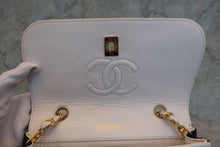 画像をギャラリービューアに読み込む, CHANEL/シャネル マトラッセチェーンショルダーバッグ ラムスキン ホワイト/ネイビー/ゴールド金具 ショルダーバッグ 800050085