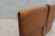 画像をギャラリービューアに読み込む, HERMES/エルメス ジジェGM クシュベル ゴールド クラッチバッグ 700100171