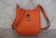 画像をギャラリービューアに読み込む, HERMES/エルメス ヴェスパTPM トリヨンクレマンス オレンジ □H刻印 ショルダーバッグ 800010036