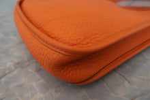 画像をギャラリービューアに読み込む, HERMES/エルメス ヴェスパTPM トリヨンクレマンス オレンジ □H刻印 ショルダーバッグ 800010036