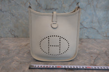 將圖片載入圖庫檢視器 HERMES/エルメス エブリンTPM トリヨンクレマンス べトン A刻印 ショルダーバッグ 800050103