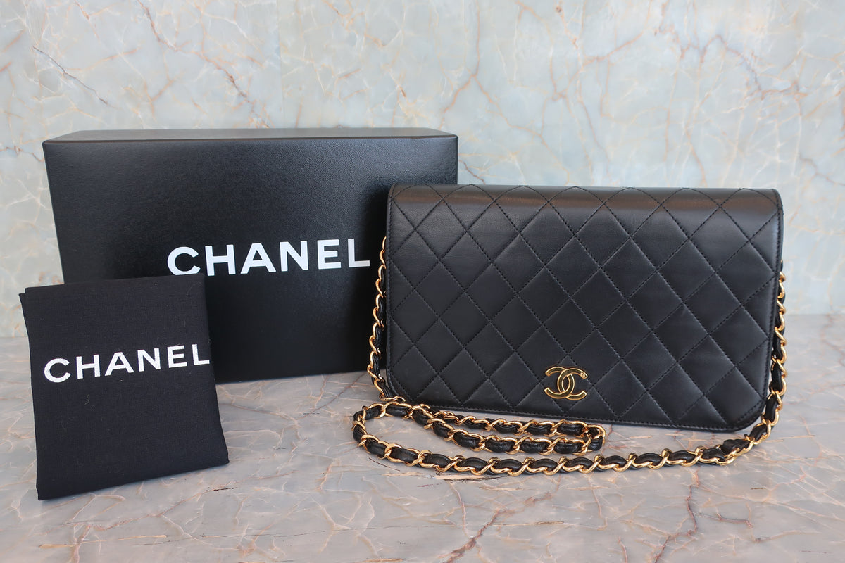 新品同様 シャネル マトラッセ ラムスキン プッシュロック ショルダーバッグ 黒 CHANEL/シャネル マトラッセプッシュロックチェーンショルダーバッグ