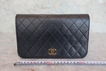 画像をギャラリービューアに読み込む, CHANEL/シャネル マトラッセプッシュロックチェーンショルダーバッグ ラムスキン ブラック/ゴールド金具 ショルダーバッグ 800070020