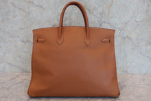 Load image into Gallery viewer, HERMES BIRKIN 40 Graine Couchevel leather Gold 〇Y Engraving Hand bag 800050047