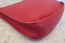 将图片加载到图库查看器,HERMES EVELYNE1 GM Clemence leather Rouge vif □F刻印 Shoulder bag 700120044