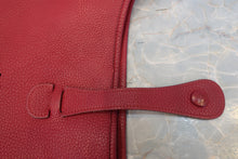 将图片加载到图库查看器,HERMES EVELYNE1 GM Clemence leather Rouge vif □F刻印 Shoulder bag 700120044