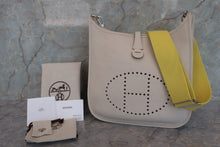Load image into Gallery viewer, HERMES EVELYNE 3PM Clemence leather Craie/Yellow A Engraving Shoulder bag 700080076