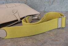 Load image into Gallery viewer, HERMES EVELYNE 3PM Clemence leather Craie/Yellow A Engraving Shoulder bag 700080076