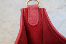 将图片加载到图库查看器,HERMES EVELYNE1 GM Clemence leather Rouge vif □F刻印 Shoulder bag 700120044