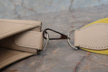 Load image into Gallery viewer, HERMES EVELYNE 3PM Clemence leather Craie/Yellow A Engraving Shoulder bag 700080076