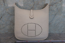 Load image into Gallery viewer, HERMES EVELYNE 3PM Clemence leather Craie/Yellow A Engraving Shoulder bag 700080076