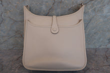 Load image into Gallery viewer, HERMES EVELYNE 3PM Clemence leather Craie/Yellow A Engraving Shoulder bag 700080076