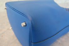Load image into Gallery viewer, HERMES PICOTIN LOCK PM Tressage Epsom leather Blue zellige/Blue encre/Rouge H C Engraving Hand bag 700090139