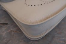 Load image into Gallery viewer, HERMES EVELYNE 3PM Clemence leather Craie/Yellow A Engraving Shoulder bag 700080076