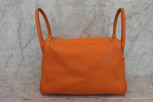 画像をギャラリービューアに読み込む, HERMES/エルメス リンディ30 トリヨンクレマンス オレンジ □M刻印 ショルダーバッグ 700030049