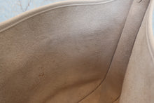 Load image into Gallery viewer, HERMES EVELYNE 3PM Clemence leather Craie/Yellow A Engraving Shoulder bag 700080076