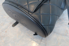 將圖片載入圖庫檢視器 CHANEL/シャネル マトラッセチェーンリュック ラムスキン ネイビー/ゴールド金具 リュック 800030113
