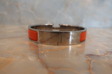 將圖片載入圖庫檢視器 HERMES/エルメス クリックアッシュ 銀メッキ シルバー/オレンジ バングル 27120312