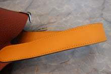 Load image into Gallery viewer, HERMES PICOTIN LOCK TOUCH MM Clemence leather/Swift leather Cuivre/Jaune d'or X Engraving Hand bag 700090134