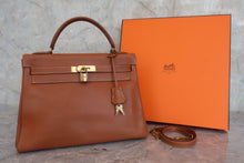 Load image into Gallery viewer, HERMES KELLY 32 Graine Couchevel leather Gold ○T Engraving Shoulder bag 800060174