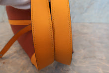 Load image into Gallery viewer, HERMES PICOTIN LOCK TOUCH MM Clemence leather/Swift leather Cuivre/Jaune d'or X Engraving Hand bag 700090134