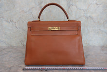 Load image into Gallery viewer, HERMES KELLY 32 Graine Couchevel leather Gold ○T Engraving Shoulder bag 800060174
