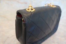 将图片加载到图库查看器,CHANEL/香奈儿 CF 链条包 羊皮 Black/Gold hadware(黑色/金色金属) 肩背包 700120038
