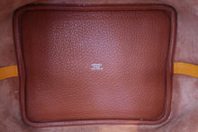 Load image into Gallery viewer, HERMES PICOTIN LOCK TOUCH MM Clemence leather/Swift leather Cuivre/Jaune d'or X Engraving Hand bag 700090134