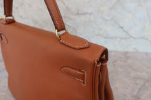 Load image into Gallery viewer, HERMES KELLY 32 Graine Couchevel leather Gold ○T Engraving Shoulder bag 800060174