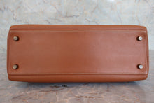 Load image into Gallery viewer, HERMES KELLY 32 Graine Couchevel leather Gold ○T Engraving Shoulder bag 800060174