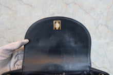 將圖片載入圖庫檢視器 CHANEL/シャネル マトラッセチェーンリュック ラムスキン ネイビー/ゴールド金具 リュック 800030113