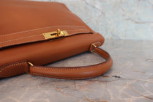 Load image into Gallery viewer, HERMES KELLY 32 Graine Couchevel leather Gold ○T Engraving Shoulder bag 800060174