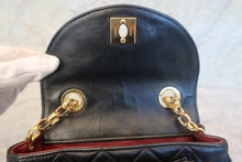 将图片加载到图库查看器,CHANEL/香奈儿 CF 链条包 羊皮 Black/Gold hadware(黑色/金色金属) 肩背包 700120038