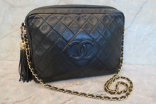将图片加载到图库查看器,CHANEL/香奈儿 CF 流苏 链条 肩背包 羊皮 Black/Gold hadware(黑色/金色金属) 肩背包 700120046
