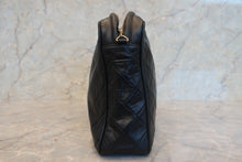 将图片加载到图库查看器,CHANEL/香奈儿 CF 流苏 链条 肩背包 羊皮 Black/Gold hadware(黑色/金色金属) 肩背包 700120046
