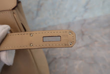 Load image into Gallery viewer, HERMES BIRKIN 30 Swift leather Tabac camel □M Engraving Hand bag 700020145