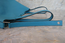 Load image into Gallery viewer, HERMES PICOTIN LOCK GM Clemence leather Turquoise blue □R Engraving Hand bag 700040040