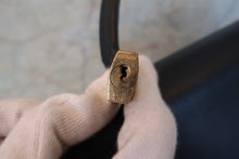 将图片加载到图库查看器,HERMES KELLY 32 Box carf leather Navy ○W刻印 Shoulder bag 700100146