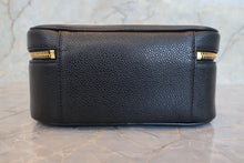 画像をギャラリービューアに読み込む, CHANEL/シャネル ココマークバニティ キャビアスキン ブラック/ゴールド金具 バニティ 800010034