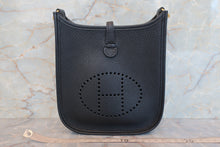 将图片加载到图库查看器,HERMES  EVELYNE TPM Clemence leather Black C刻印 Shoulder bag 700040155