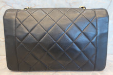 将图片加载到图库查看器,CHANEL/香奈儿 戴妃 CF 链条包 羊皮 Black/Gold hadware(黑色/金色金属) 肩背包 700120042