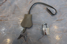 将图片加载到图库查看器,HERMES/BOLIDE 31 Clemence leather Sauge X刻印 Shoulder bag 700100139