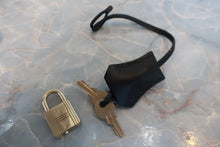 将图片加载到图库查看器,HERMES KELLY 32 Box carf leather Black ○W刻印 Shoulder bag 800080014