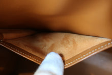 Load image into Gallery viewer, HERMES KELLY 32 Pigskin Natural 〇W Engraving Shoulder bag 700050194