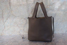 将图片加载到图库查看器,HERMES PICOTIN LOCK PM Clemence leather Etain □O刻印 Hand bag 700100166